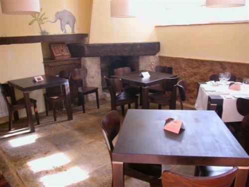 Hotel Restaurante Dona Anita Requena Exterior photo